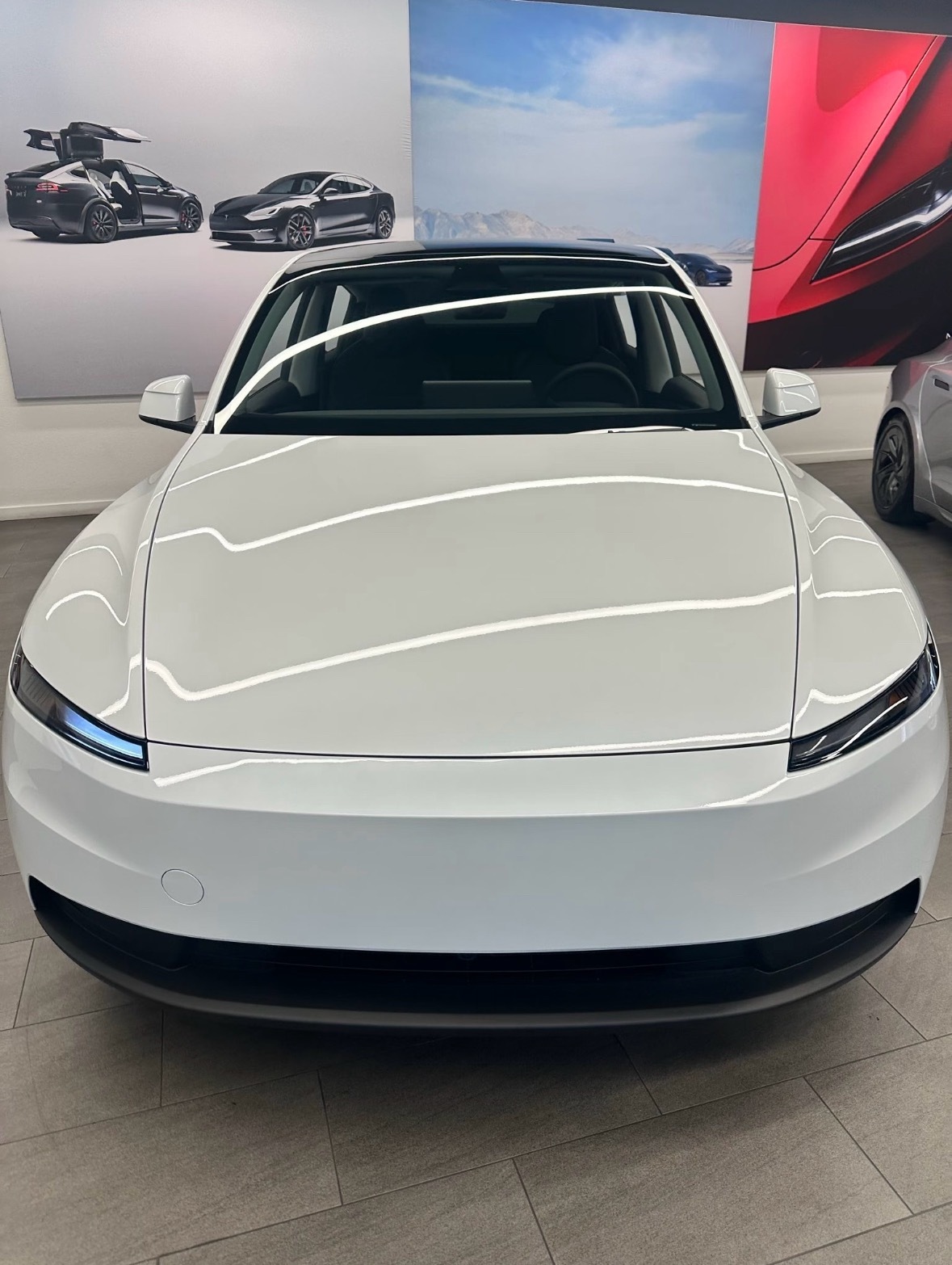 新丐中丐Model Y，没的都没了[doge]大v聊车车评精选 ​​​