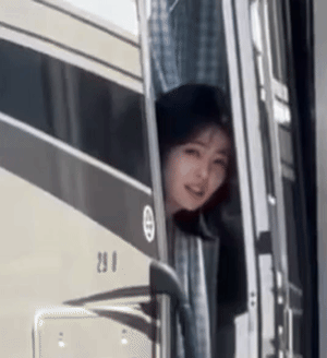 谁惹这只小猫了哈哈哈哈哈 ​​​