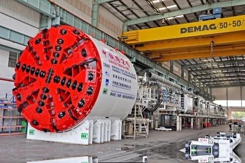 中国收紧盾构机出口，整机、刀盘刀具、主驱动、螺旋输送机，连再制造技术都纳入了管制