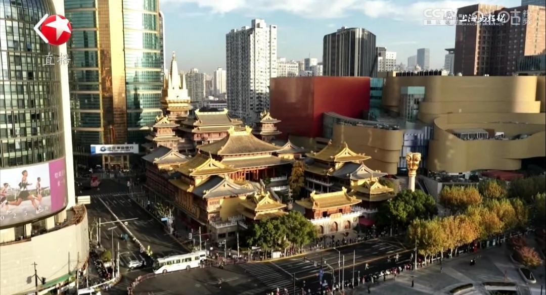 看上海马拉松直播，观上海美景。

除了冠军获得者的荣耀，还有陪跑者的奉献！

男