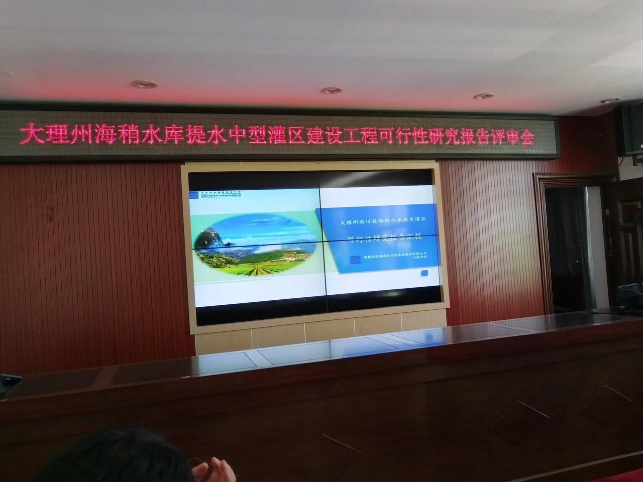 骄阳下的田园欢歌
                （张树忠）
     2025