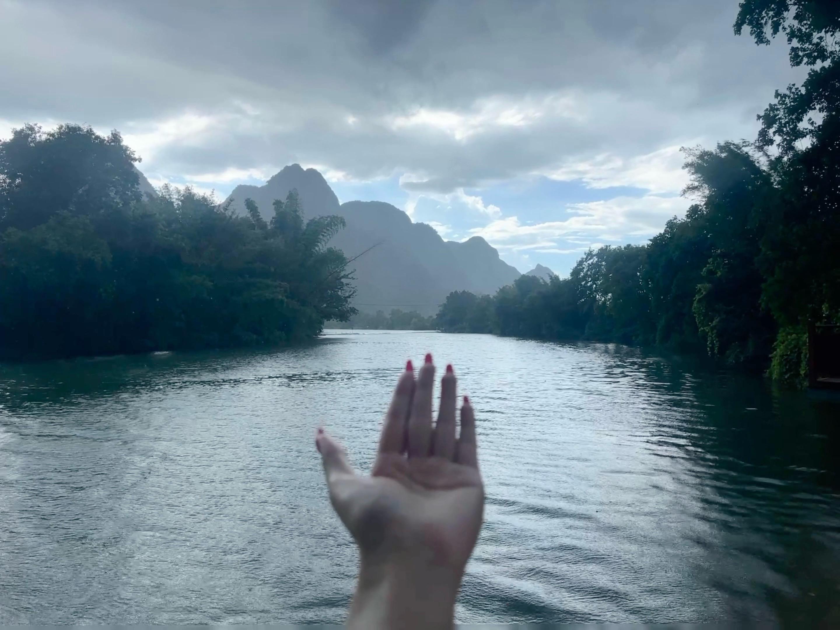 我的名字在你生命中沉没时 是否激起一滴泪的涟漪