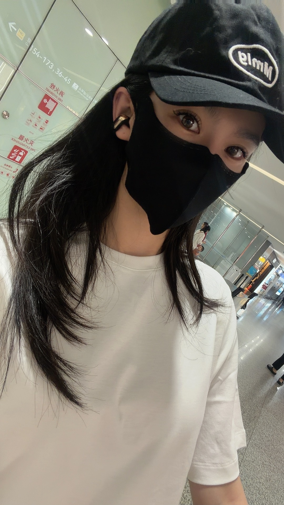 早呀今天✈️吐鲁番！第一次去这个城市诶～明天官方6小时直播 成都·成都双流国际机