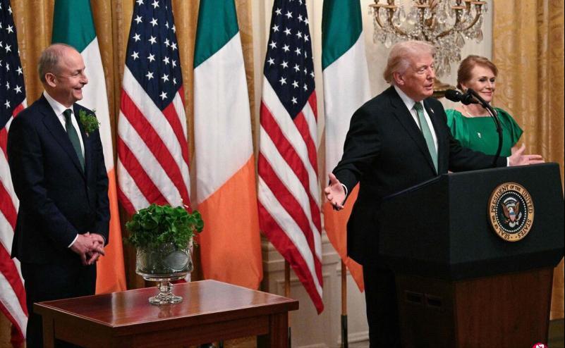 特朗普遭遇耻辱一幕，爱尔兰总理说出了，英国人不敢说的话。
 
当地时间3月17日