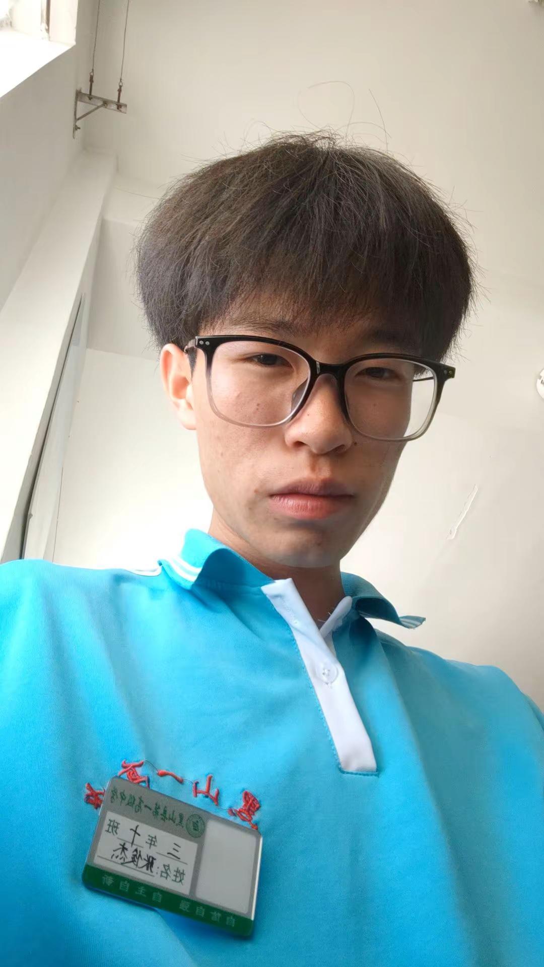 听着忘情水长大 看着偶像都变老了