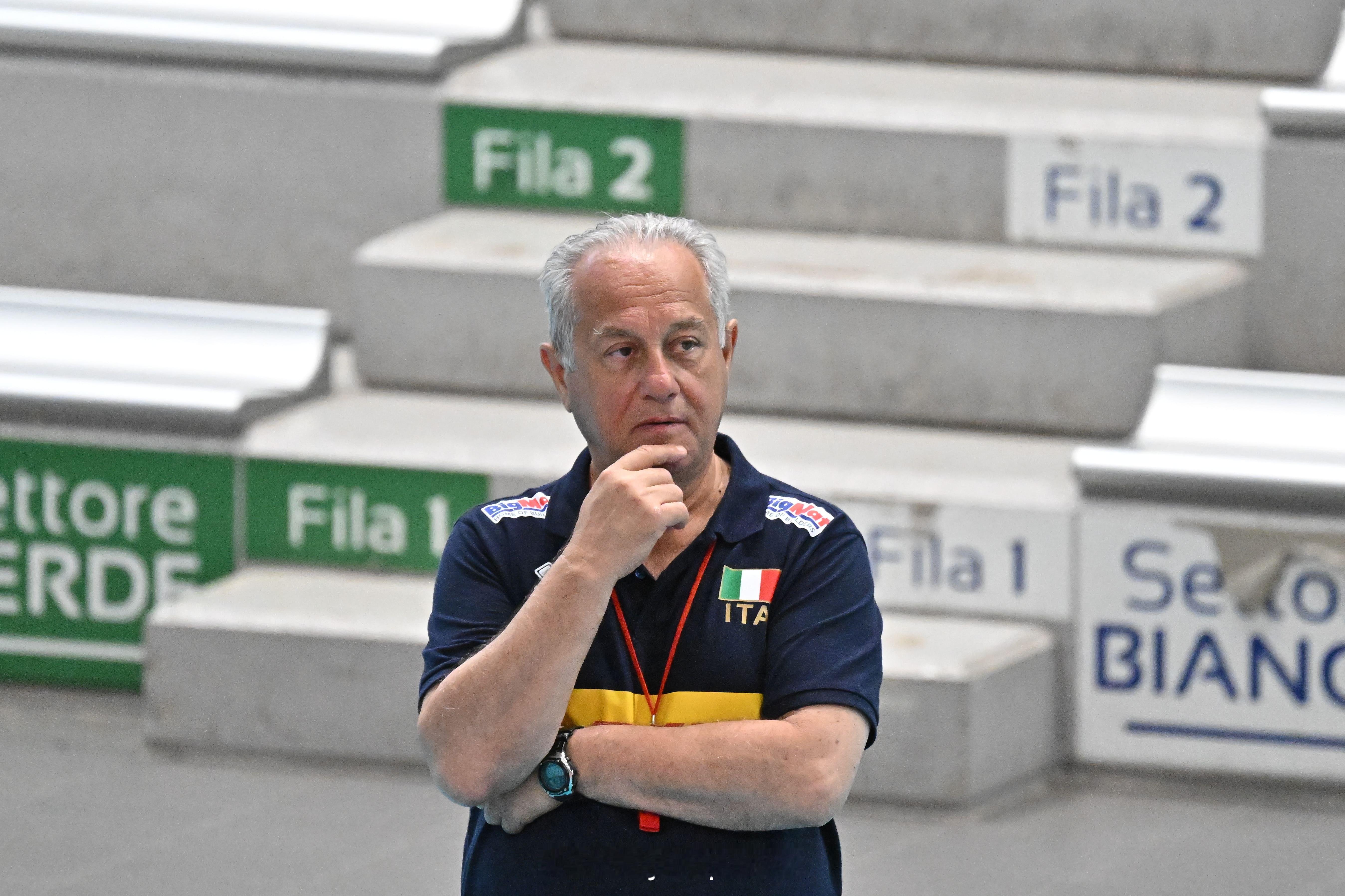 国际排坛动态 4月13-17日，意大利女排在米兰集训名单：二传：坎比、斯科拉、埃