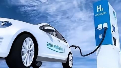 日本最先研究出了氢能电池，于是日本申请了上千个专利，独家生产，等着躺着挣钱，结果