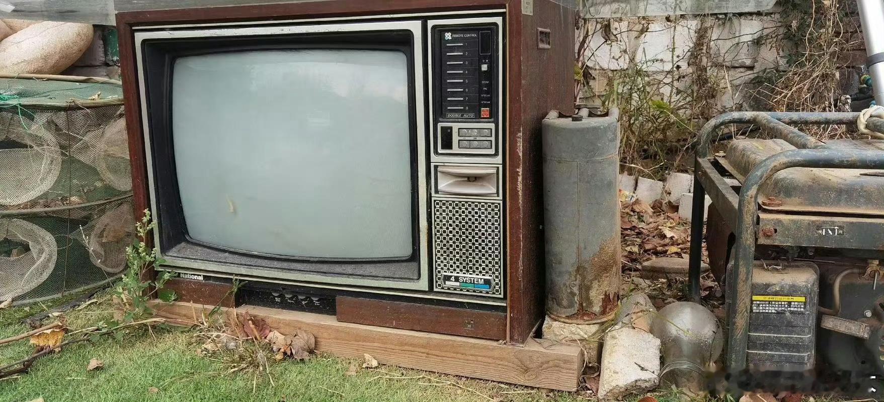 曝昔日彩电一哥有退市风险事实上，时代洪流滚滚向前，电视机的边缘化是不可逆的，而且