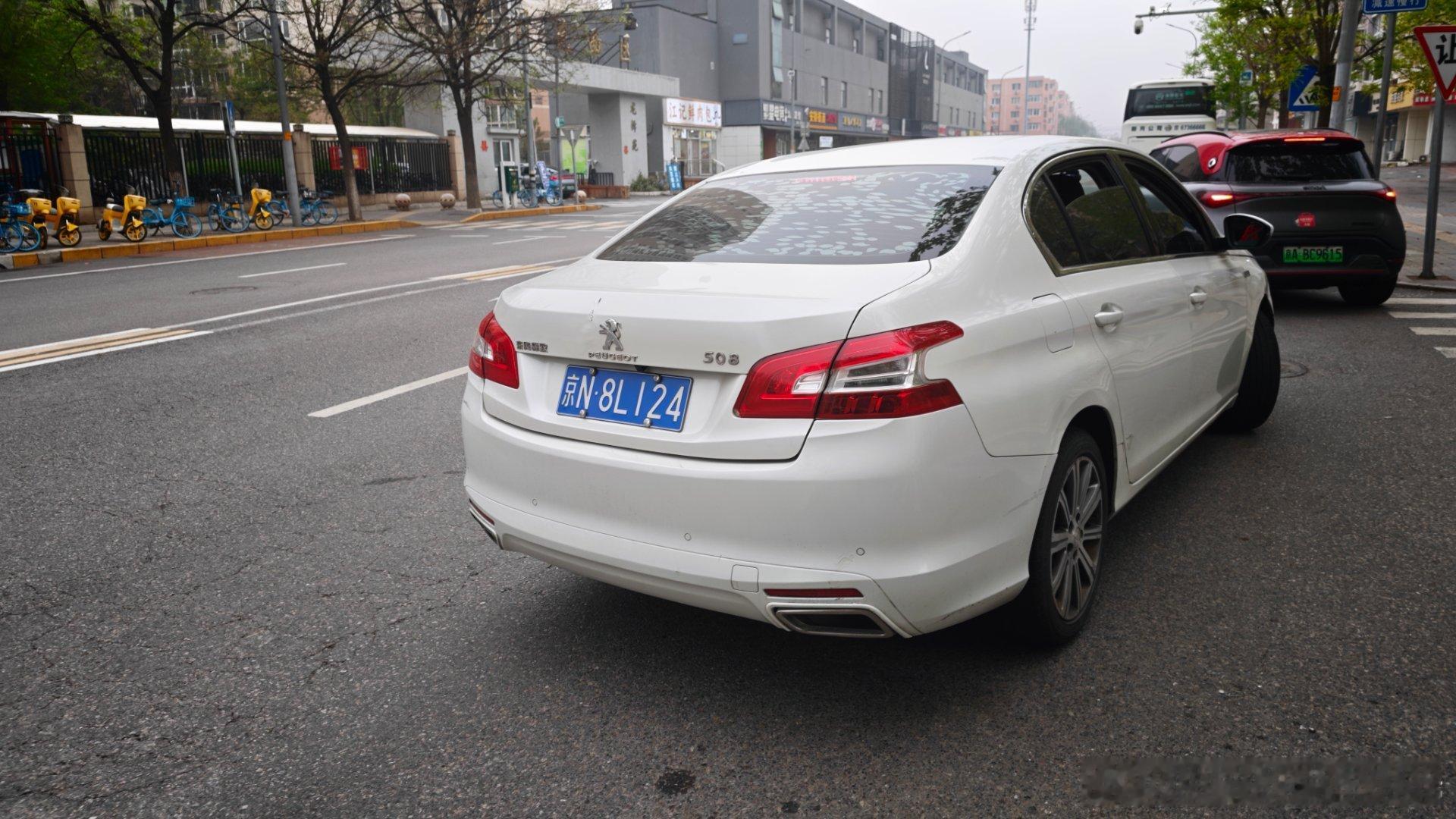 很多身经百战的老手都会做一些看似无用的举动，比如我去首都机场坐国航每次还要确认下