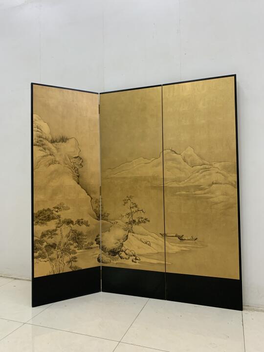 三扇金箔折屏