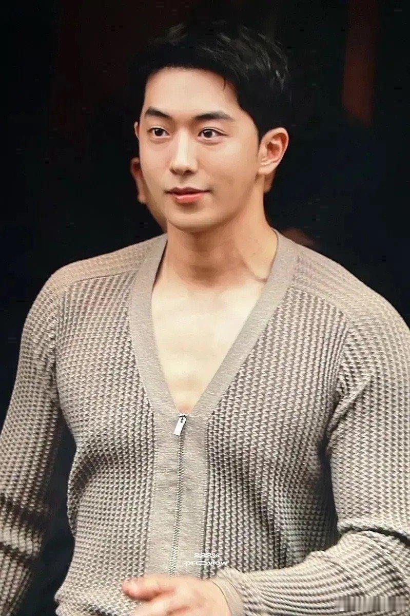 南柱赫这是割双眼皮了吗[思考] ​​​