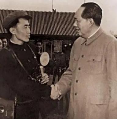 “包产到户搞了几千年了还要搞吗?如果搞包产到户，不用几年就有人雇工、讨小老婆!”