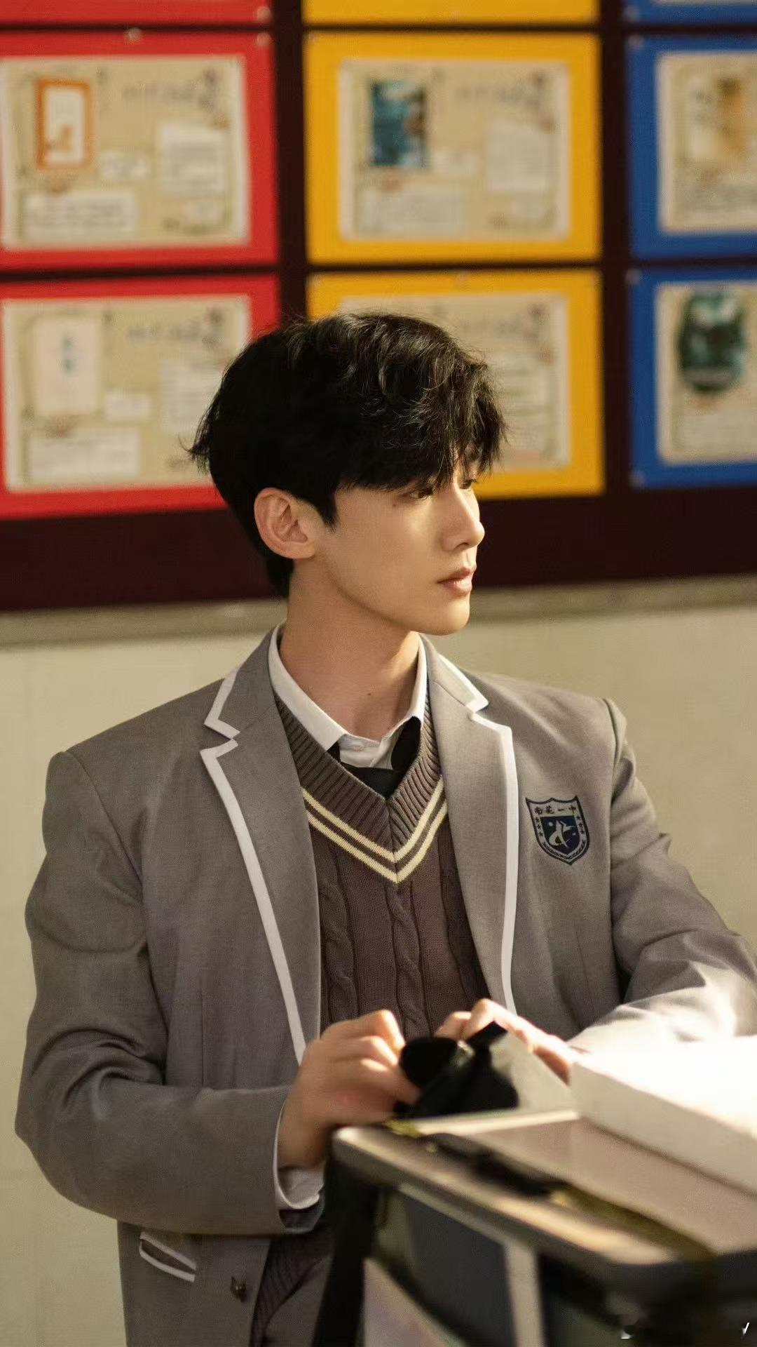 白敬亭隐形人上线  白敬亭难哄ost隐形人上线  白敬亭好会唱 