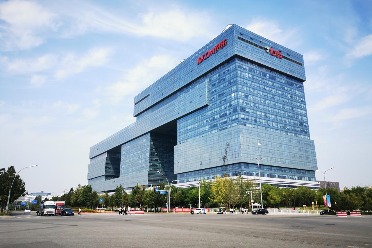 刘强东：来我京东装龙虾，送真小龙虾！
号外！3月13日中午将在京东集团北京总部开