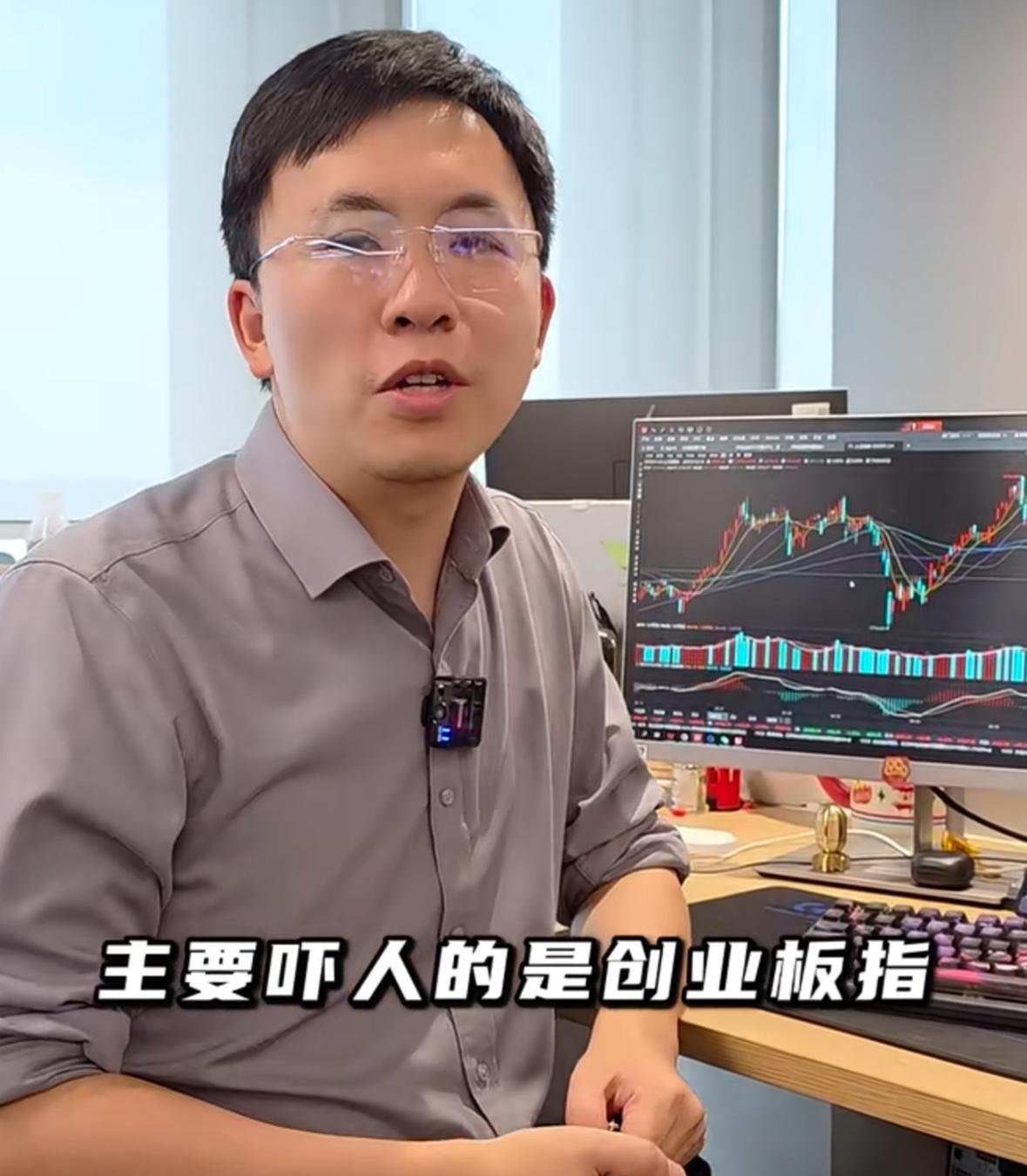 大盘收出冲高回落走势，不少朋友关心明日盘面怎么走，关键支撑与压力区间此前已经明确