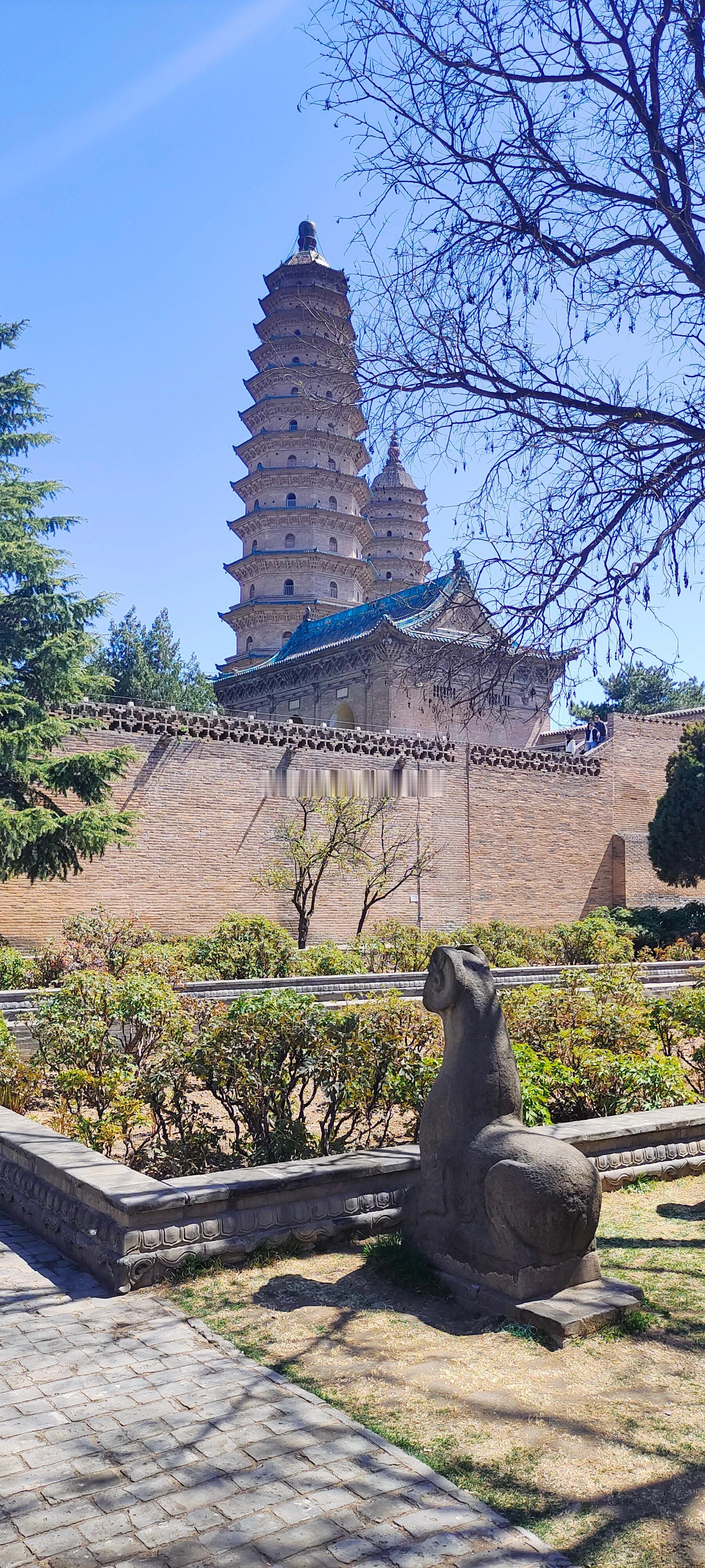 wtt跟着WTT游太原WTT常规挑战赛太原站2026打卡双塔博物馆，鉴赏书法作品