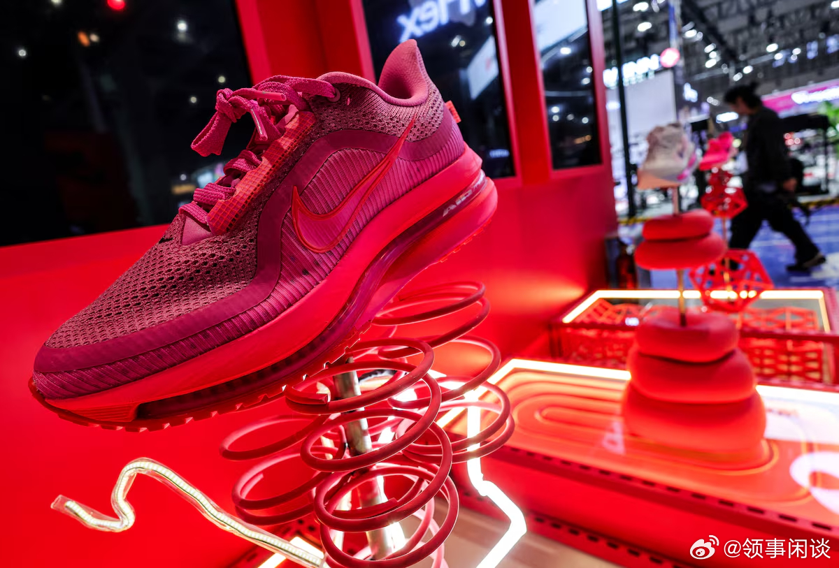 【耐克在中国的失利暴露了执行上的不足】（路透社）——耐克(NKE.N)打开新标签