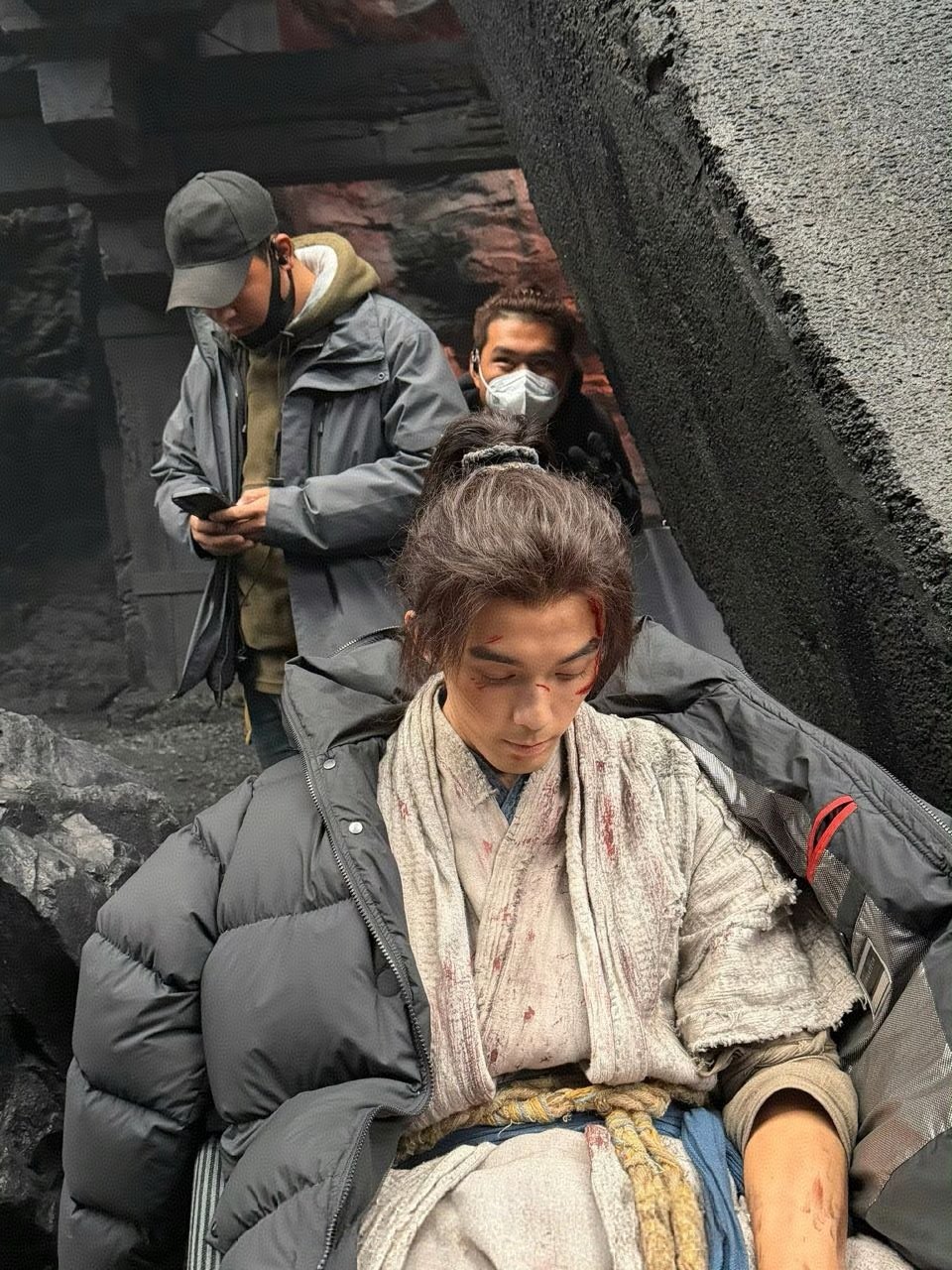 脏脏包一枚～此刻又开始羡慕吴磊的睫毛浓密卷翘嫩老长 