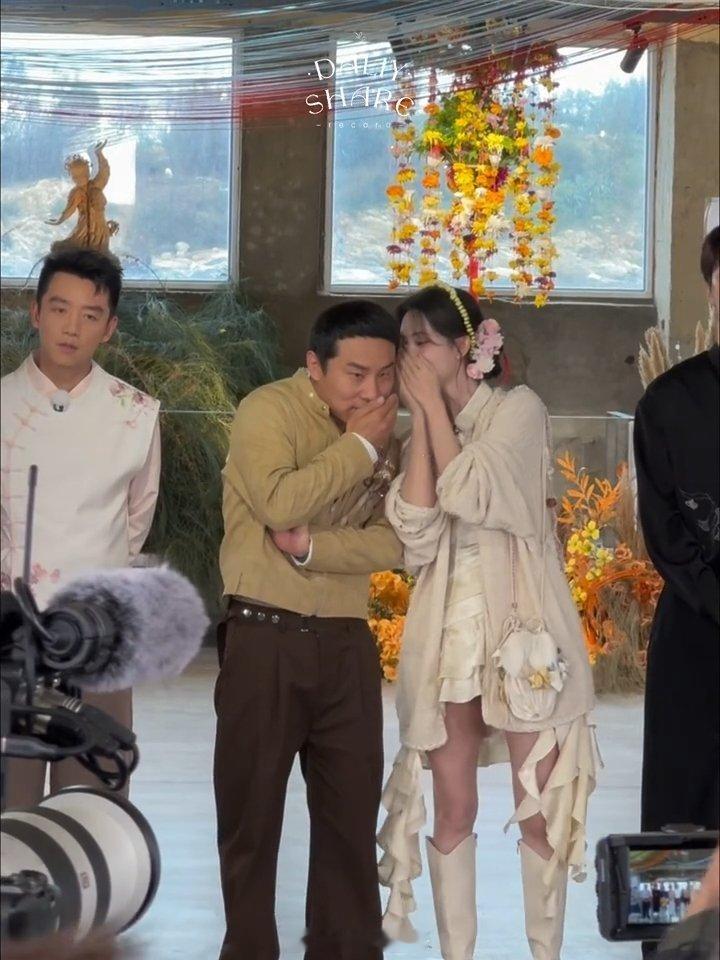 孟子义徐志胜演上小剧场了奔跑吧 节奏起飞，笑点密集！孟子义徐志胜把“嘎赛日”演活