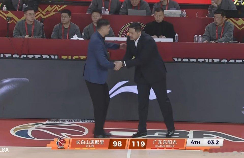 恭喜广东队大胜吉林21分，这场咱们轰出119分啊，应该是本赛季最高分吧，感觉打得