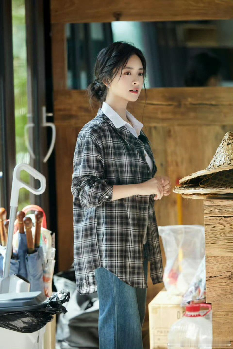 沈月直播亲爱的客栈一边看客栈一边听沈月唠嗑，治愈所有不开心 