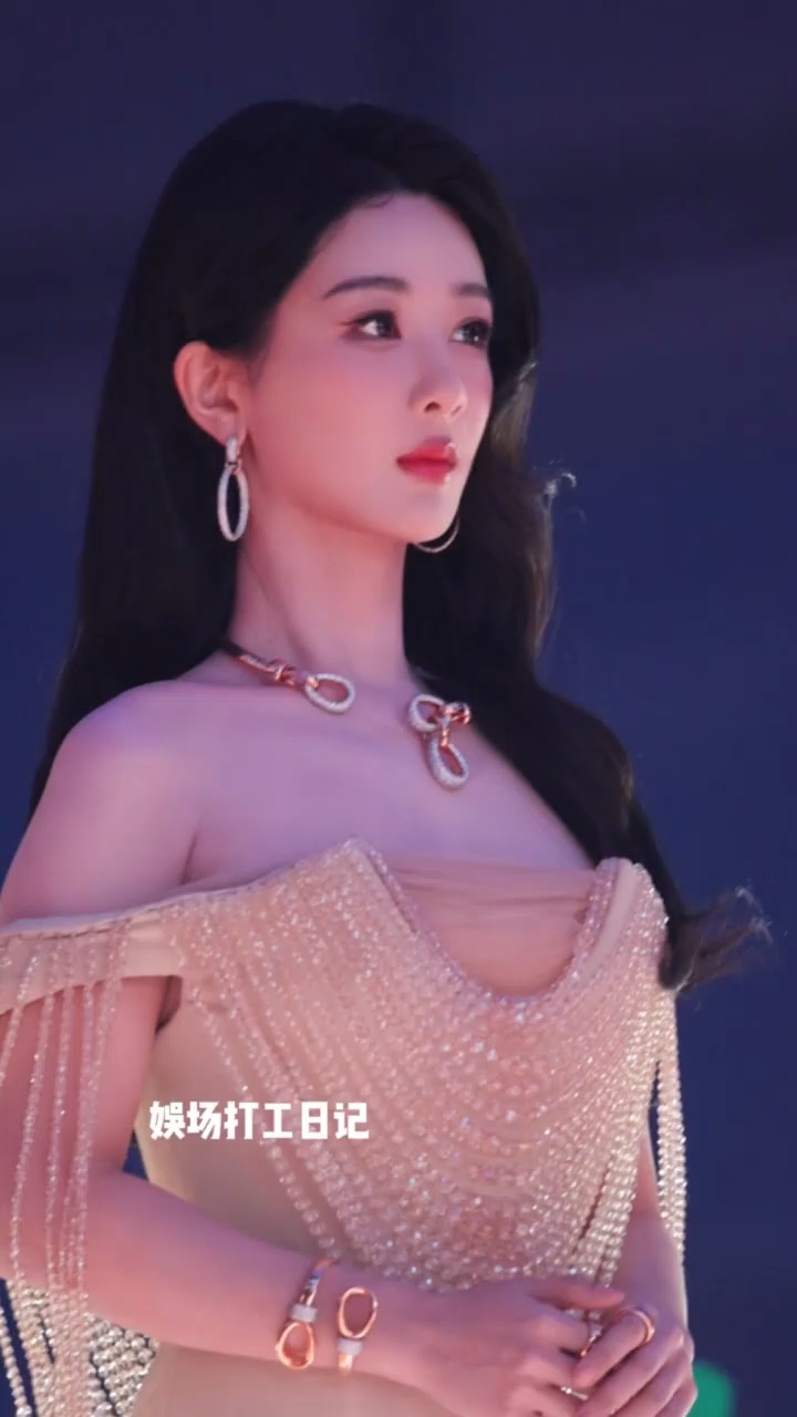 啊啊啊啊啊啊美死我了！！！ 