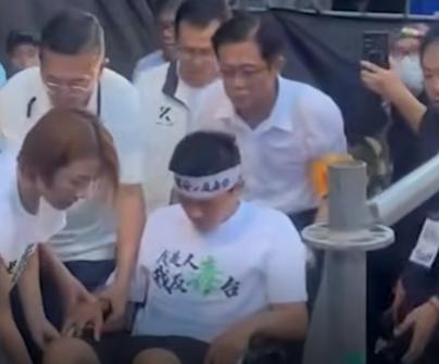 快讯／绝食153小时！蓝营青年何元楷体力不支紧急送医

国民党台北市议员杨植斗、