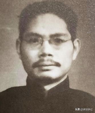 1950年贺龙见起义代表，下属脱口而出：他跟我哥一模一样！藏着泪目革命史
 
1