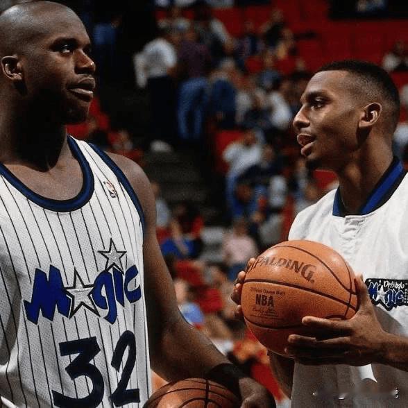 前NBA球员“便士哈达威”近日在节目中谈到了当年奥尼尔离开魔术加盟湖人的经历。
