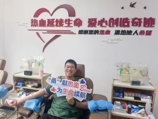 宁波爱心人士无偿献血传递移动温度 12月27日，浙江移动宁波鄞州分公司组织30余