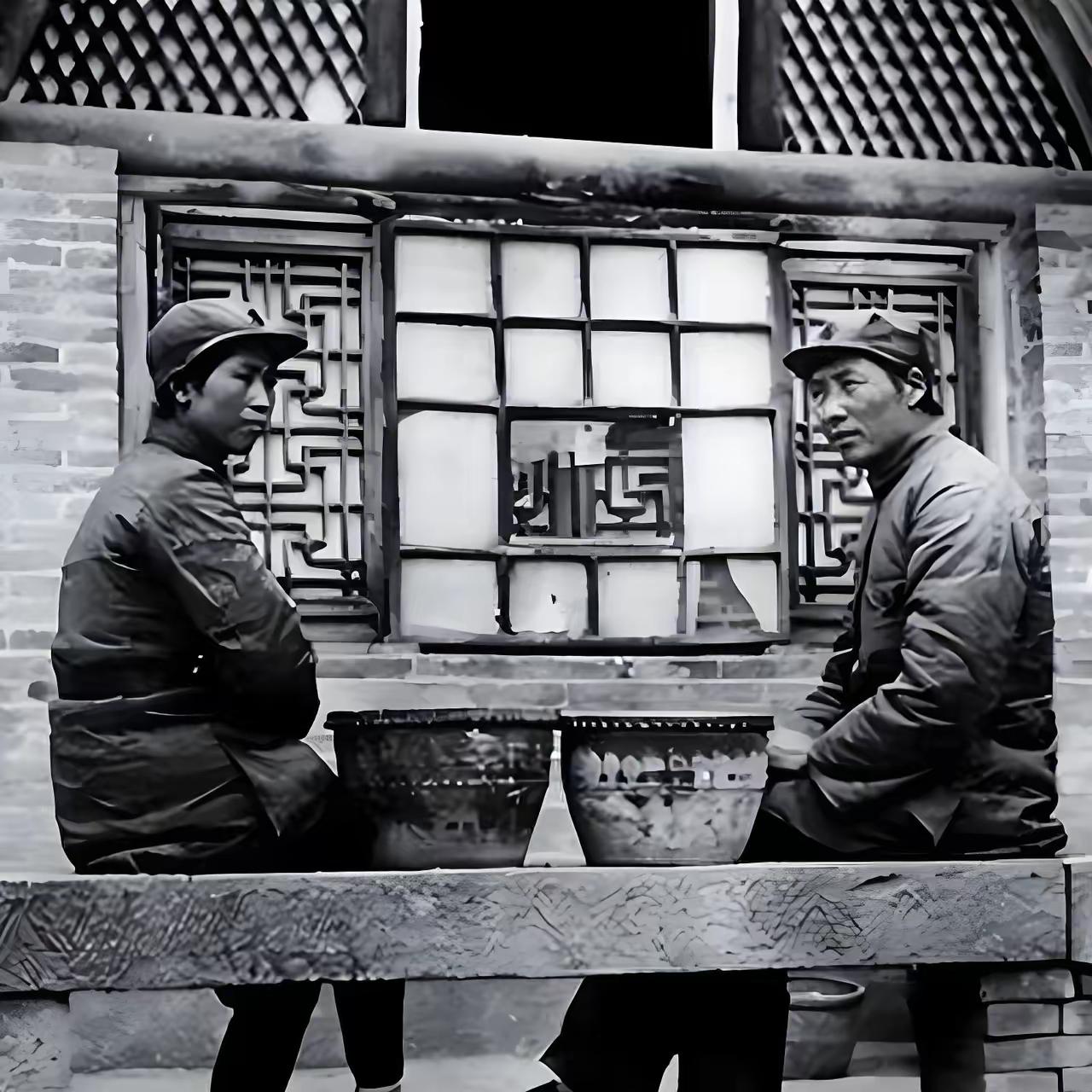 [微风]1984年贺子珍在上海病逝时，最初的葬礼方案是按副省级待遇操办。但有些老