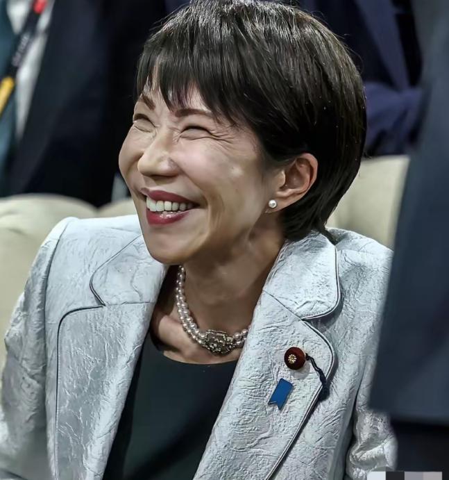 日本正式对华“宣战”？6月1日，日本财务省和经济产业省正式宣布，对中国大陆、韩国