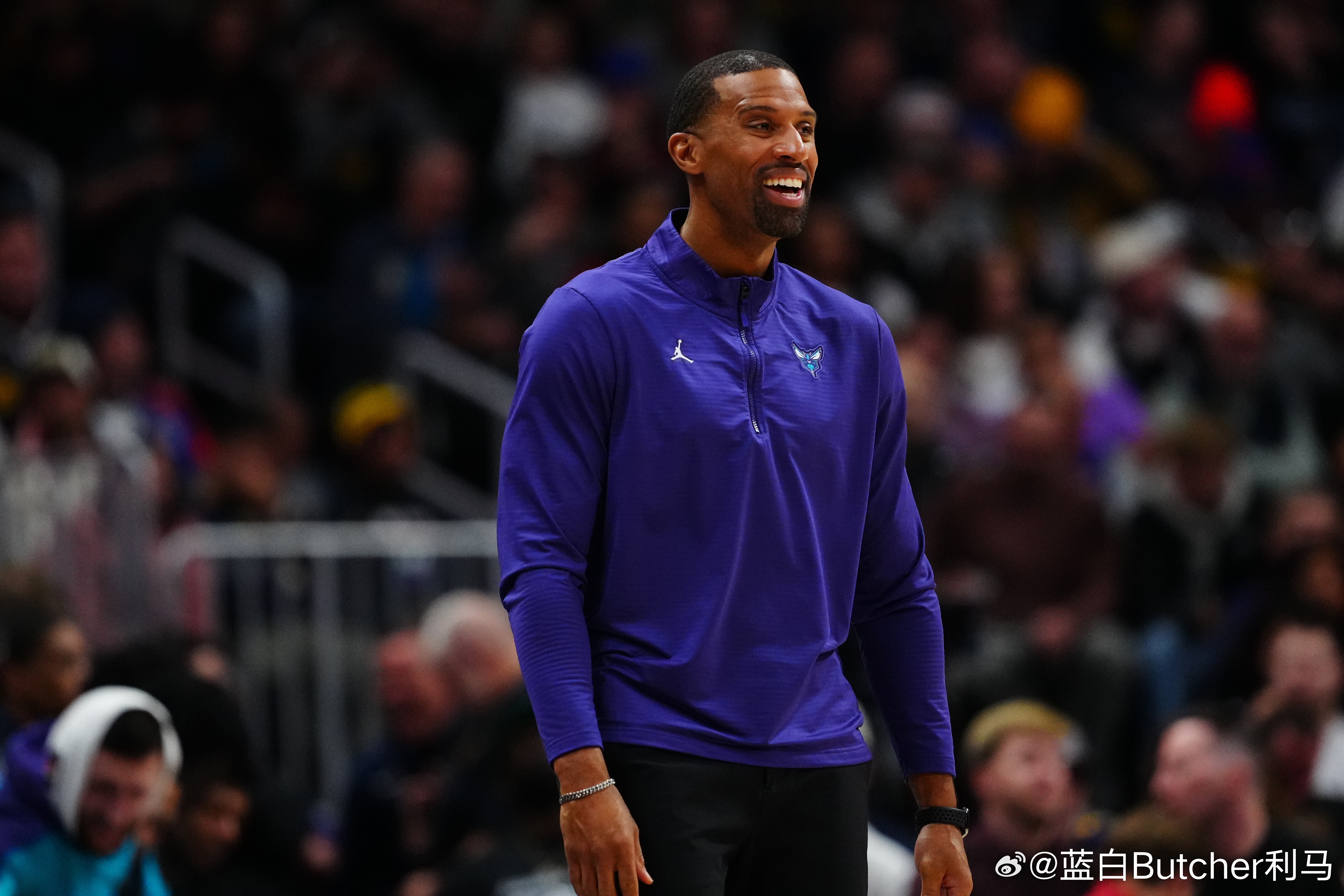 1月19日讯 NBA常规赛，黄蜂110-87大胜掘金。赛后，主帅查尔斯·李接受了