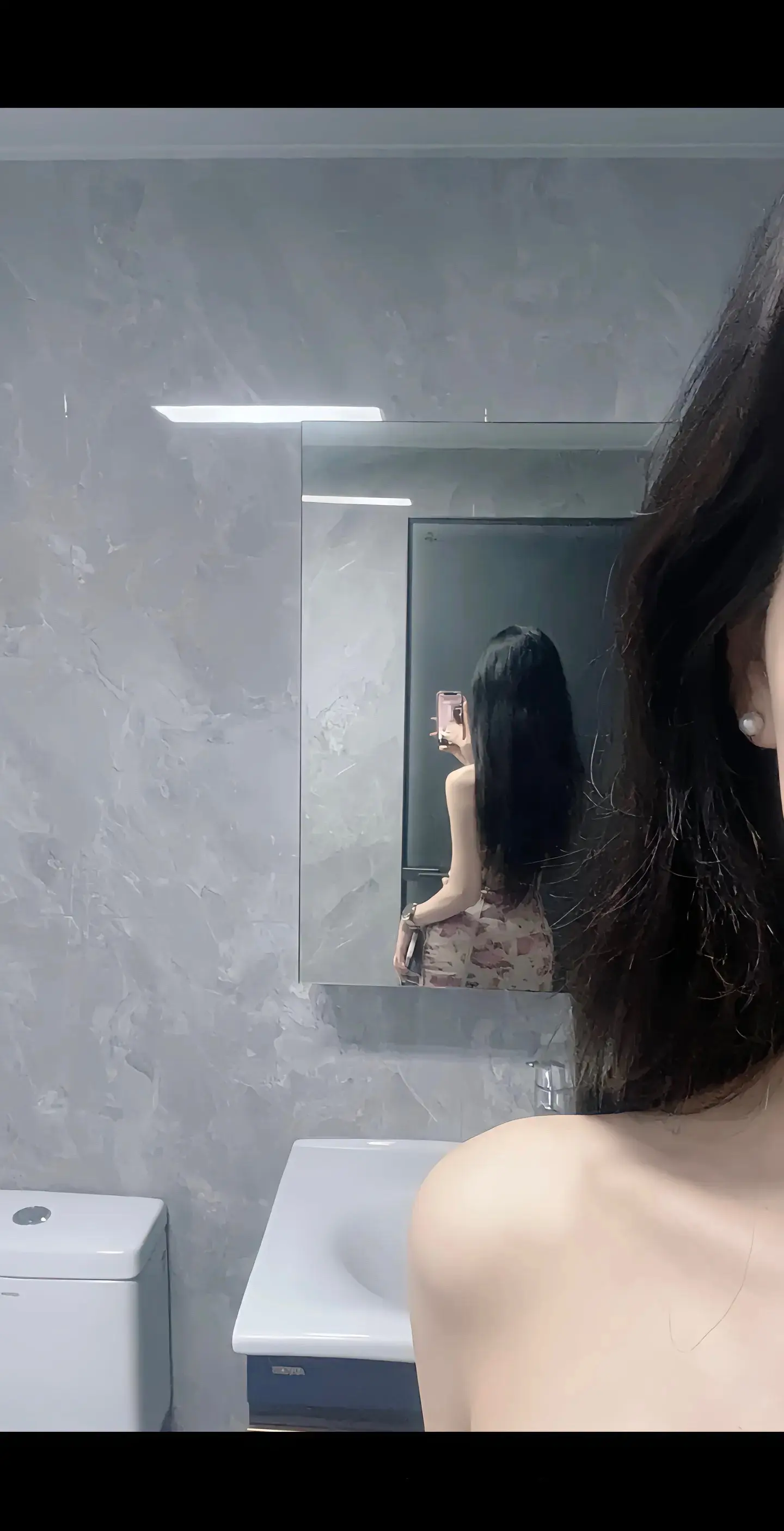 黑长直女孩 对镜拍 御姐 镜子里的自己 女人味十足