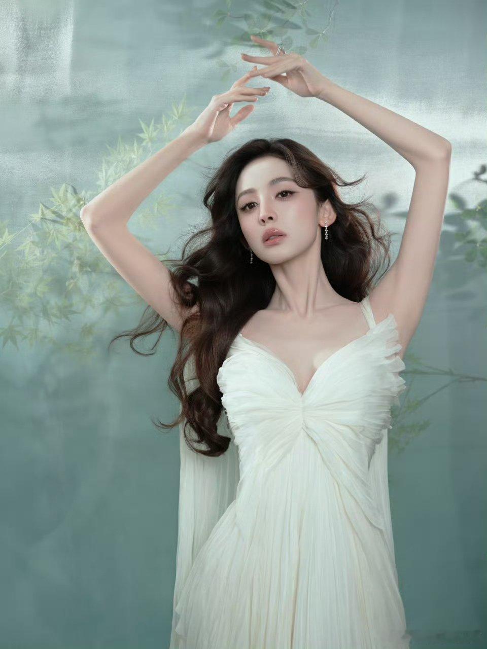 娜扎为情侣提供520新思路 520告白季跟着娜扎轻松拿捏浪漫心意，简单操作就能快