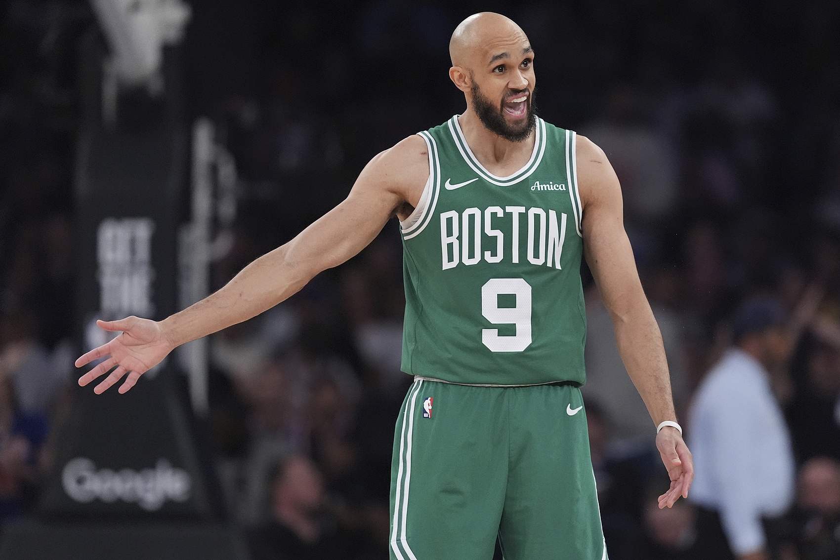 略显疲软但一锤定音！怀特20中5拿15分5板7助 末节连中三分锁胜局