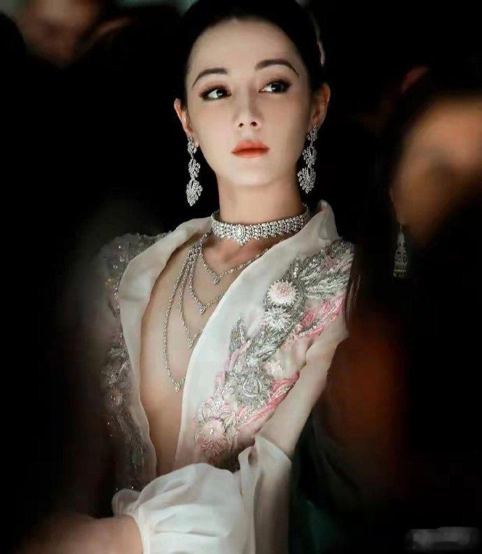 热巴不捂挺好看的 ​​​