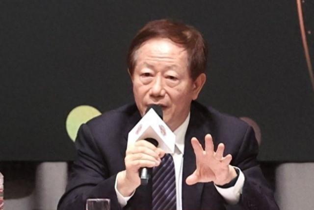 台积电撑着台湾经济，一纸警告掀翻桌子，真会变成废墟吗。
最近刘德音说台湾经济可能