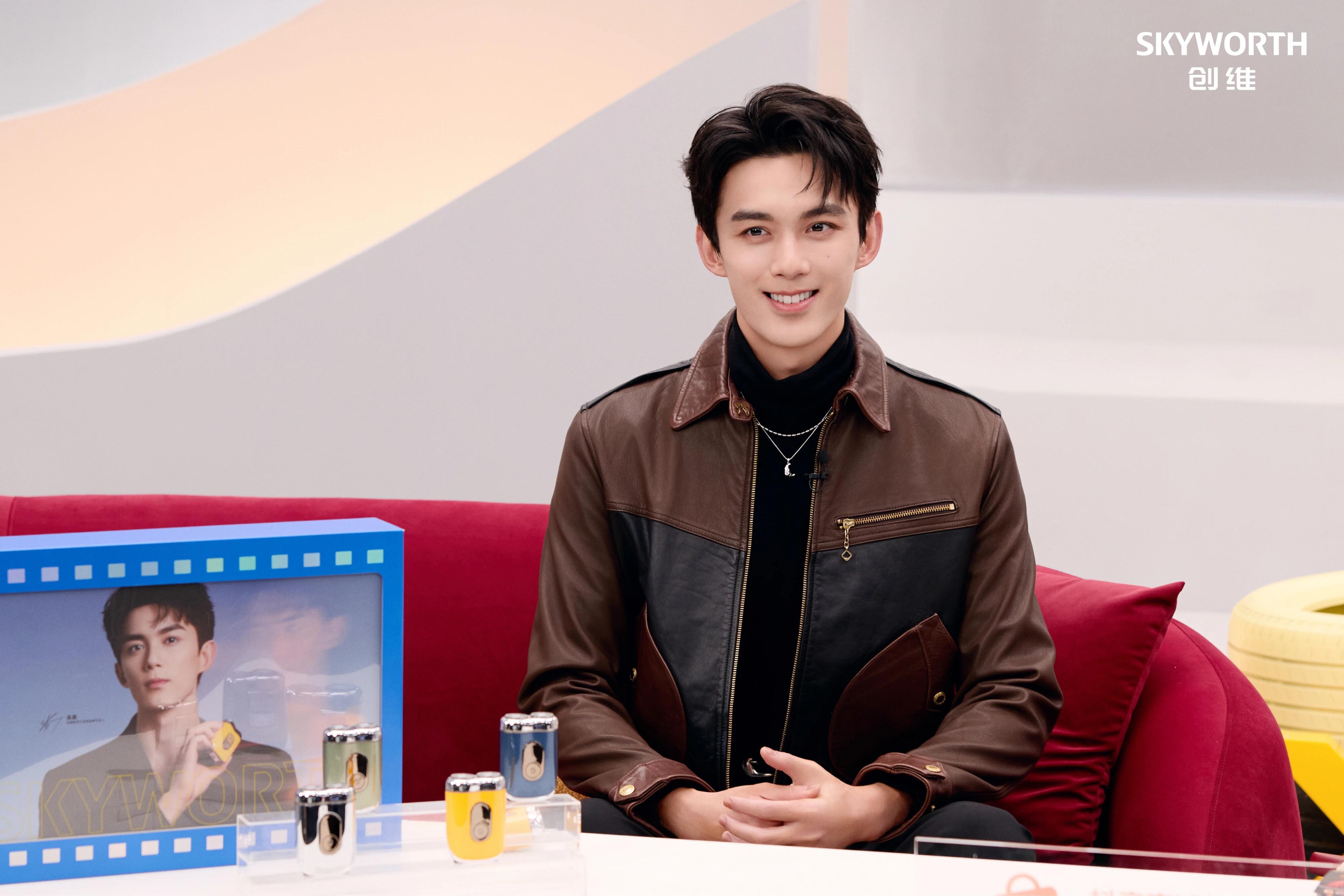 不知道，只知道吴磊老师帅的很曼妙