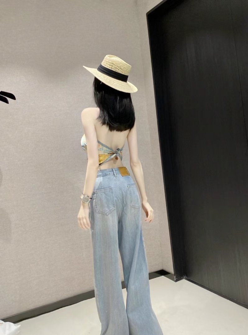 人只有对喜欢的东西 才会上心 所以态度决定一切 . ​​​