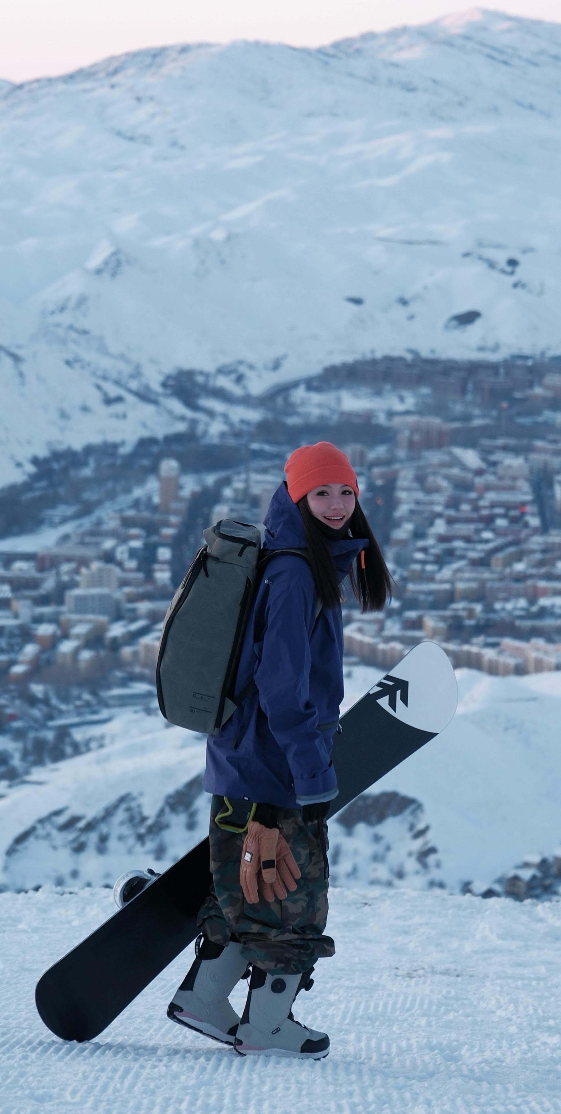 我目睹了自己一次次崩塌又一次次重建 该反省的是我的赤诚和善良  它赐我...