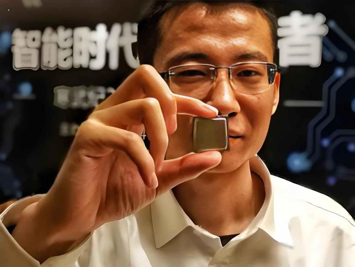  从亏10亿到市值6600亿，寒武纪反超茅台——这个被华为“弃用”的芯片公司，藏