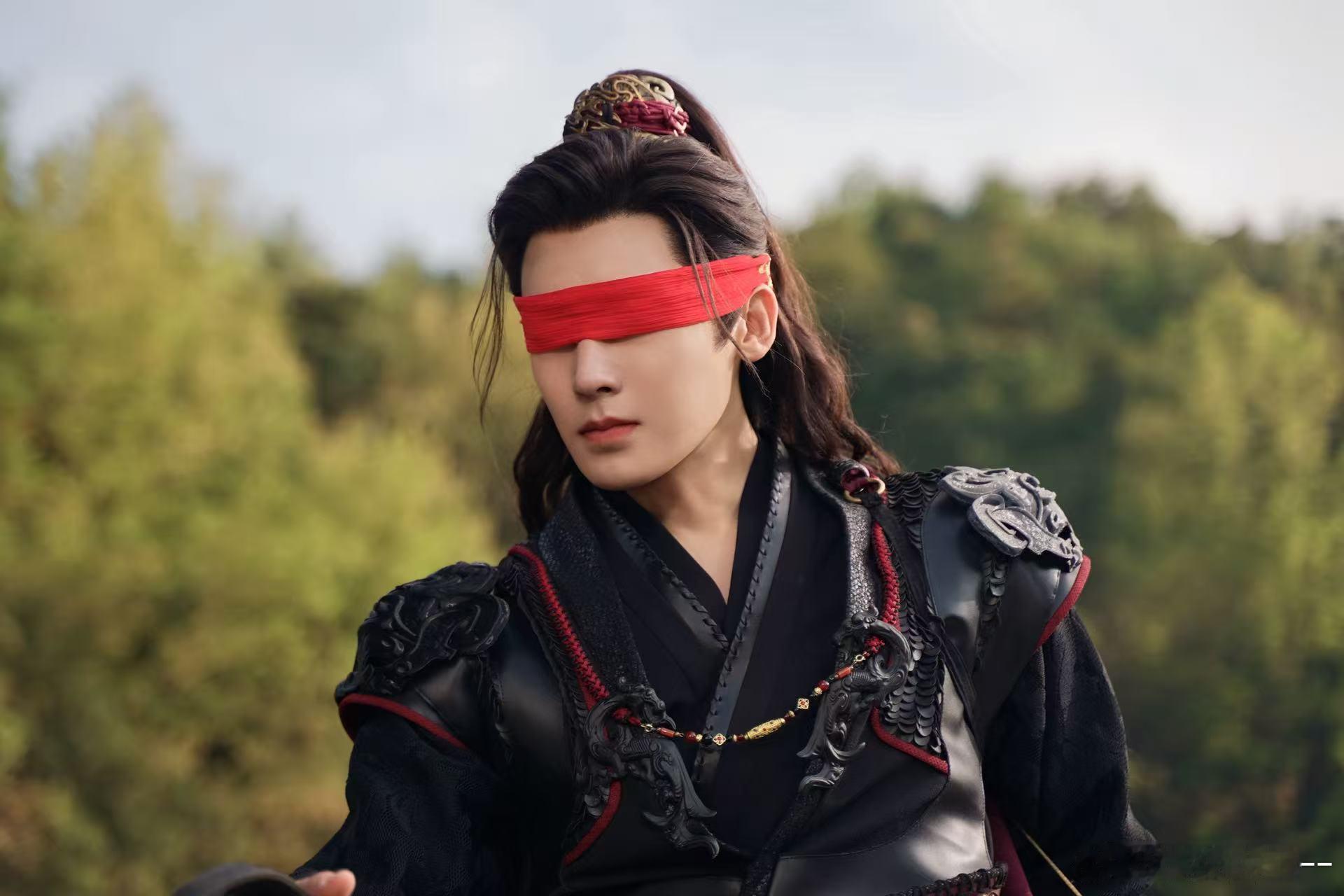 侯明昊直播拆解无台词演技 本来只是普通观众的碎碎念，没想到被他留意到还在线认证，