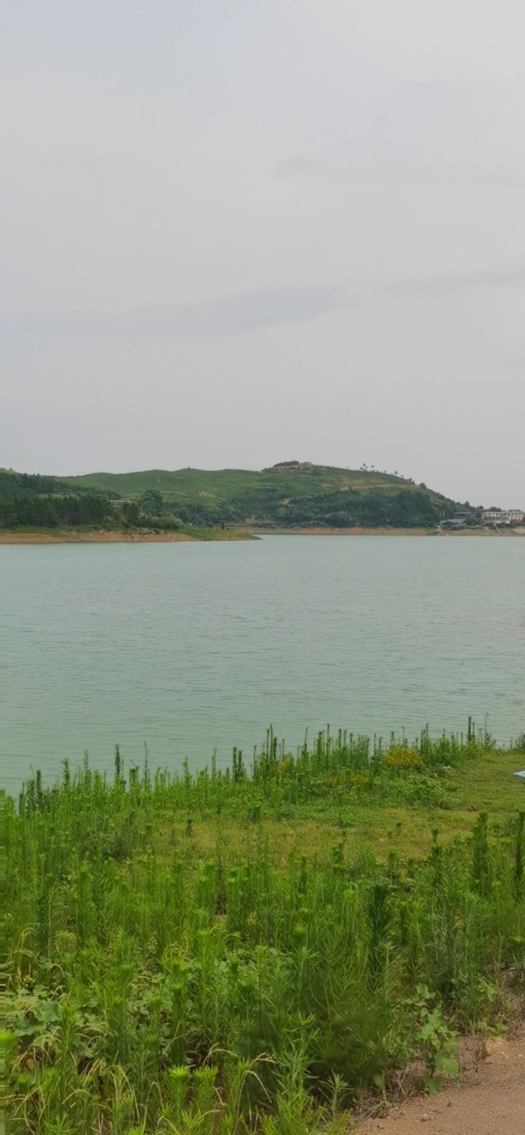 我的今日状态：😁轻松愉快
我这里的天气：☀️晴天

甩掉烦闷的心情，出来走走，