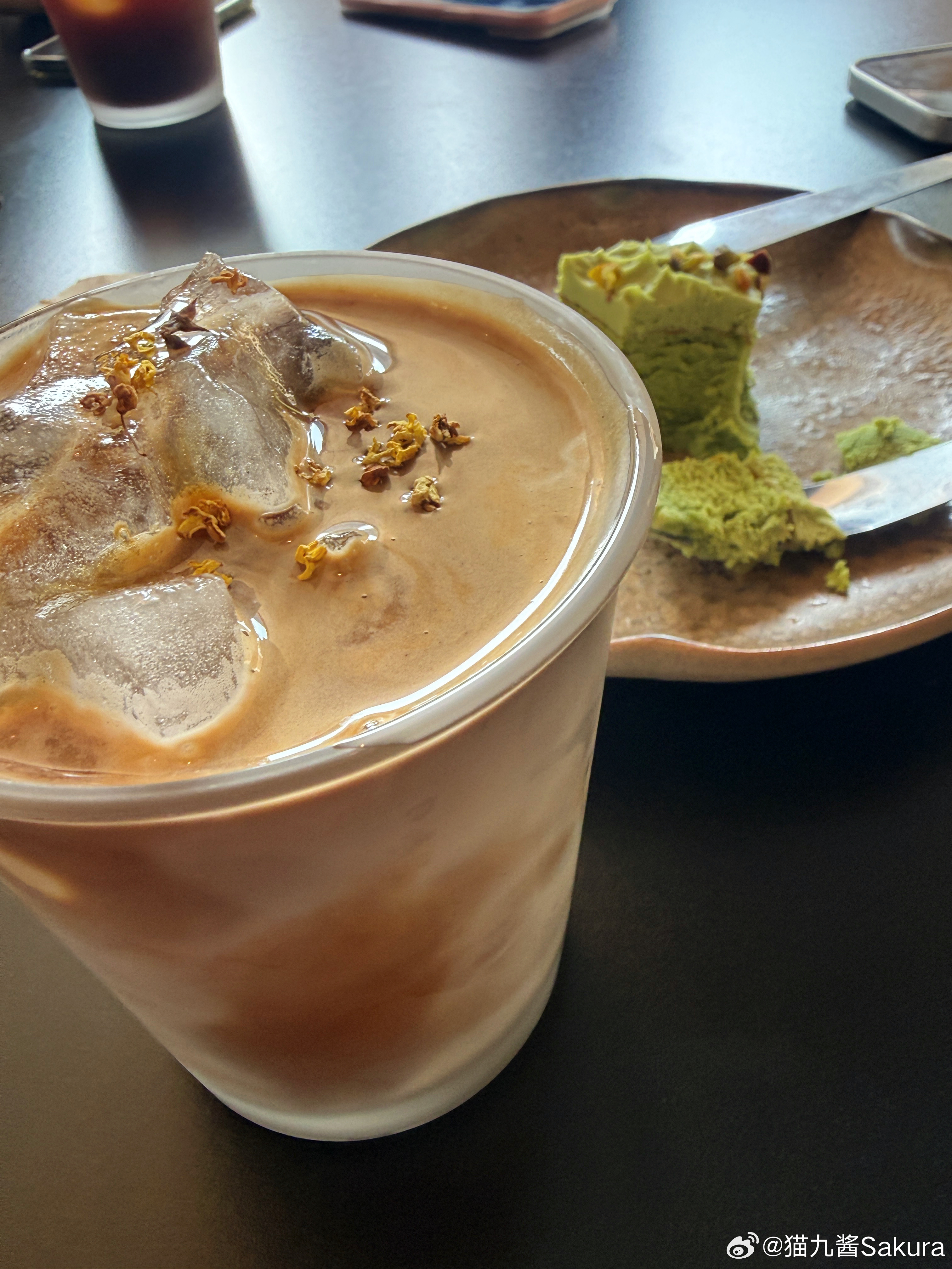 来杯奶咖☕️ 