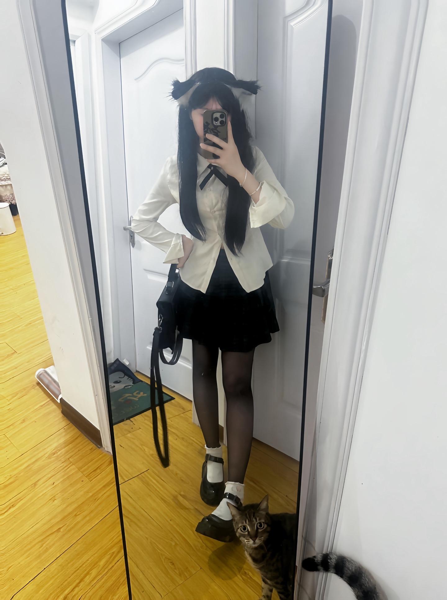 我开始怀疑我们的关系 是不是还有点不够清晰