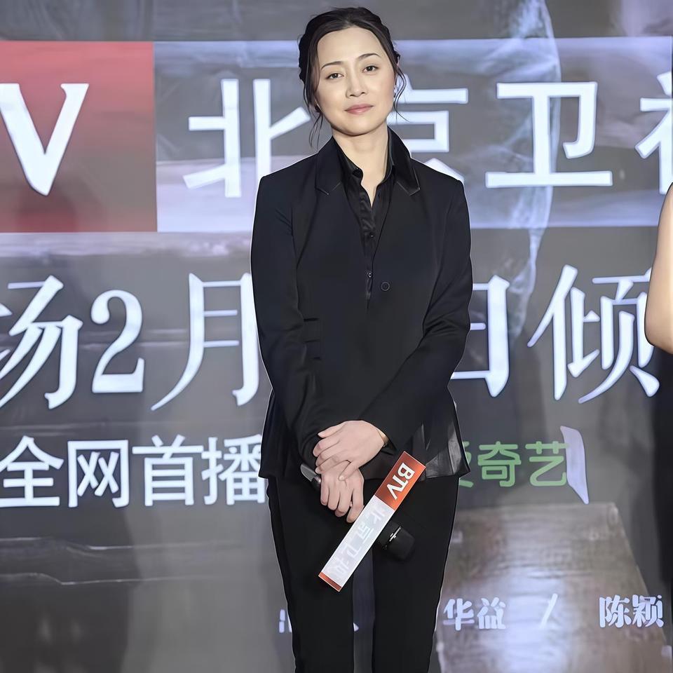 谁懂啊！她才是初代“男神收割机”
 
当年她红透半边天的盛况，放到现在都是天花板