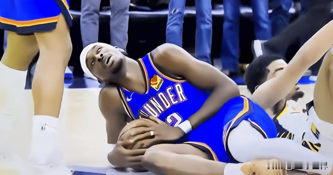 雷霆球星亚历山大今天在线与网友互动，意外破防。

在亚历山大和球迷互动的过程中，