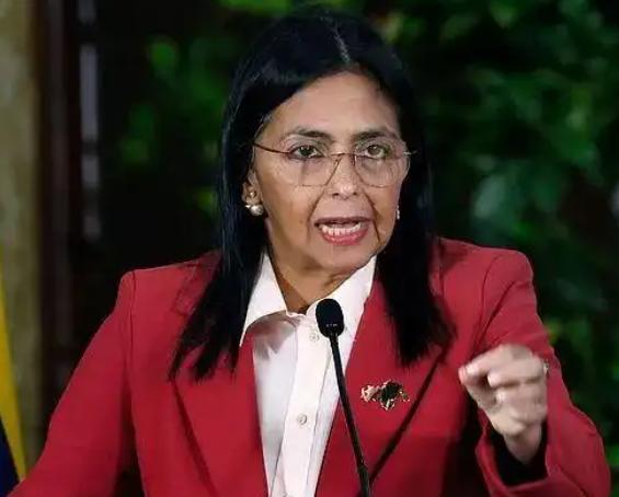 委内瑞拉服软了？刚接手代理总统的罗德里格斯向美国伸出橄榄枝：“希望就一项‘合作议