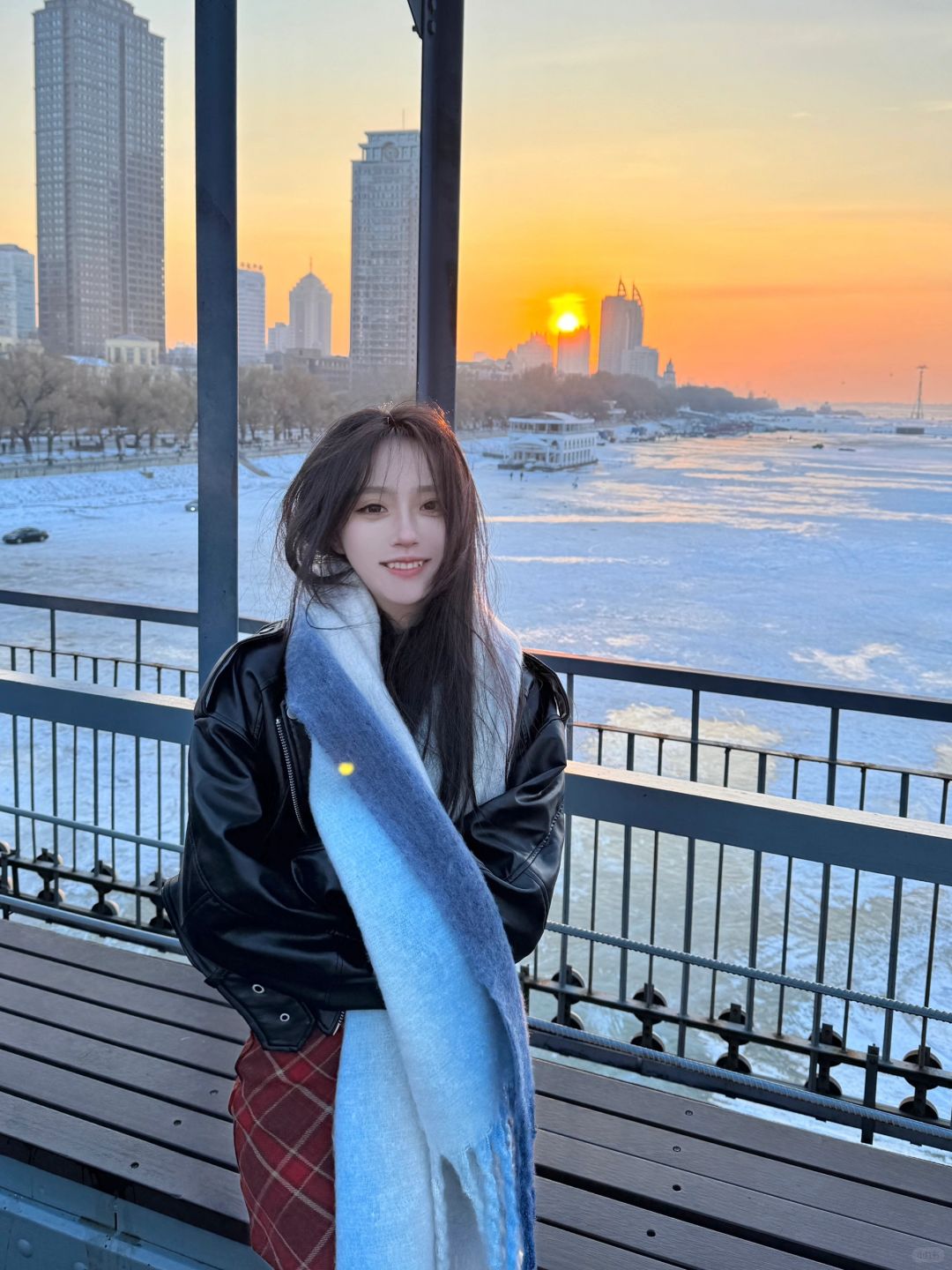 来哈尔滨啦 松花江大桥的日落好美🌅